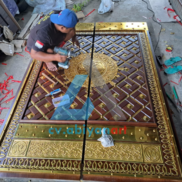 Pengrajin Pintu Masjid Nabawi Terdekat